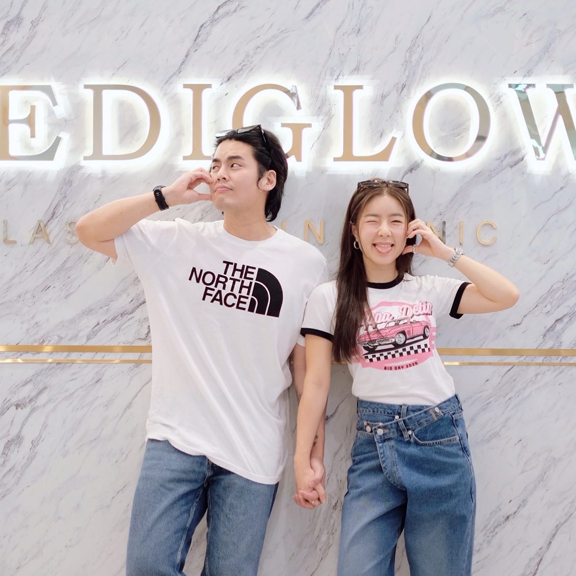 คุณจียอน และ คุณฮั่น เดอะสตาร์ เข้ามารับบริการดูแลผิวพรรณอย่างเป็นกันเองที่ เมดีโกลว์ คลินิก